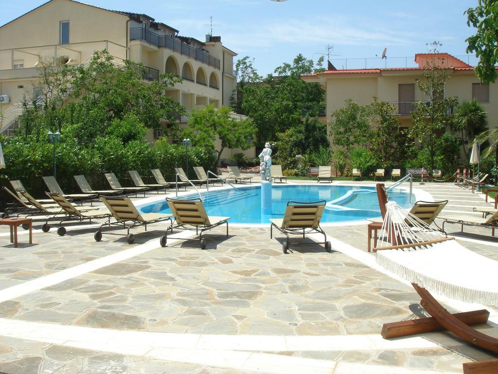 Hotel Sant'Agata Сант-Агата-суи-Дуэ-Гольфи Экстерьер фото